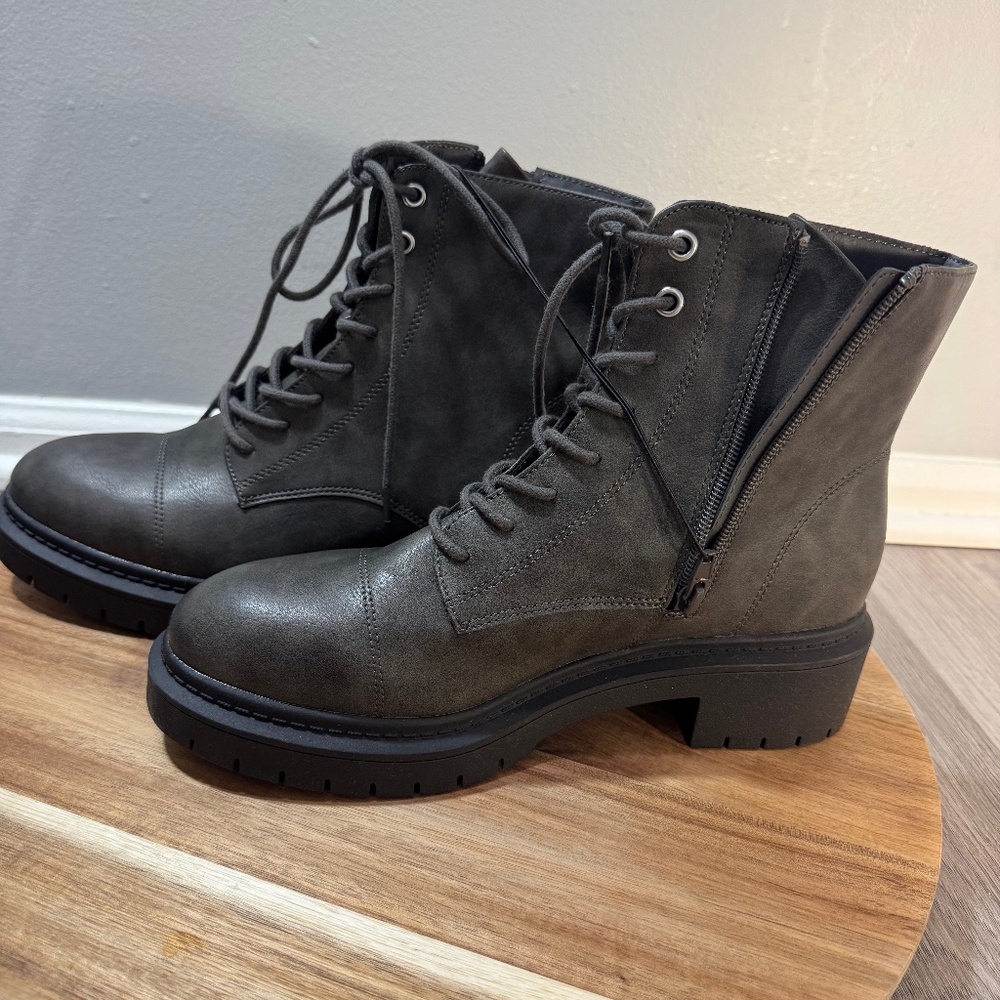 Style & Co Women's Zaharaa Platform Lace-Up Boots , Size 9 , NEW - Picture 3 of 7